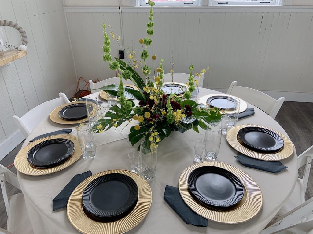 Event - Gold Plate Floral Table Arrangement