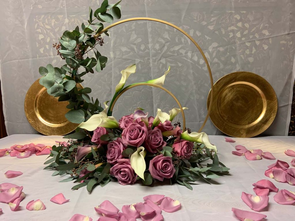 Wedding Reception Flower arrangement - Roses with Golden Circle