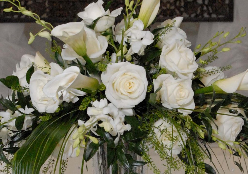 Wedding Reception Flower arrangement - White Rose and Calla lilies Detail