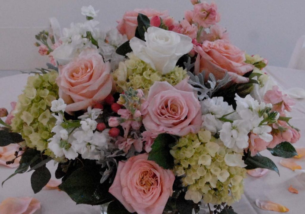 Wedding Reception - Peach rose table floral detail